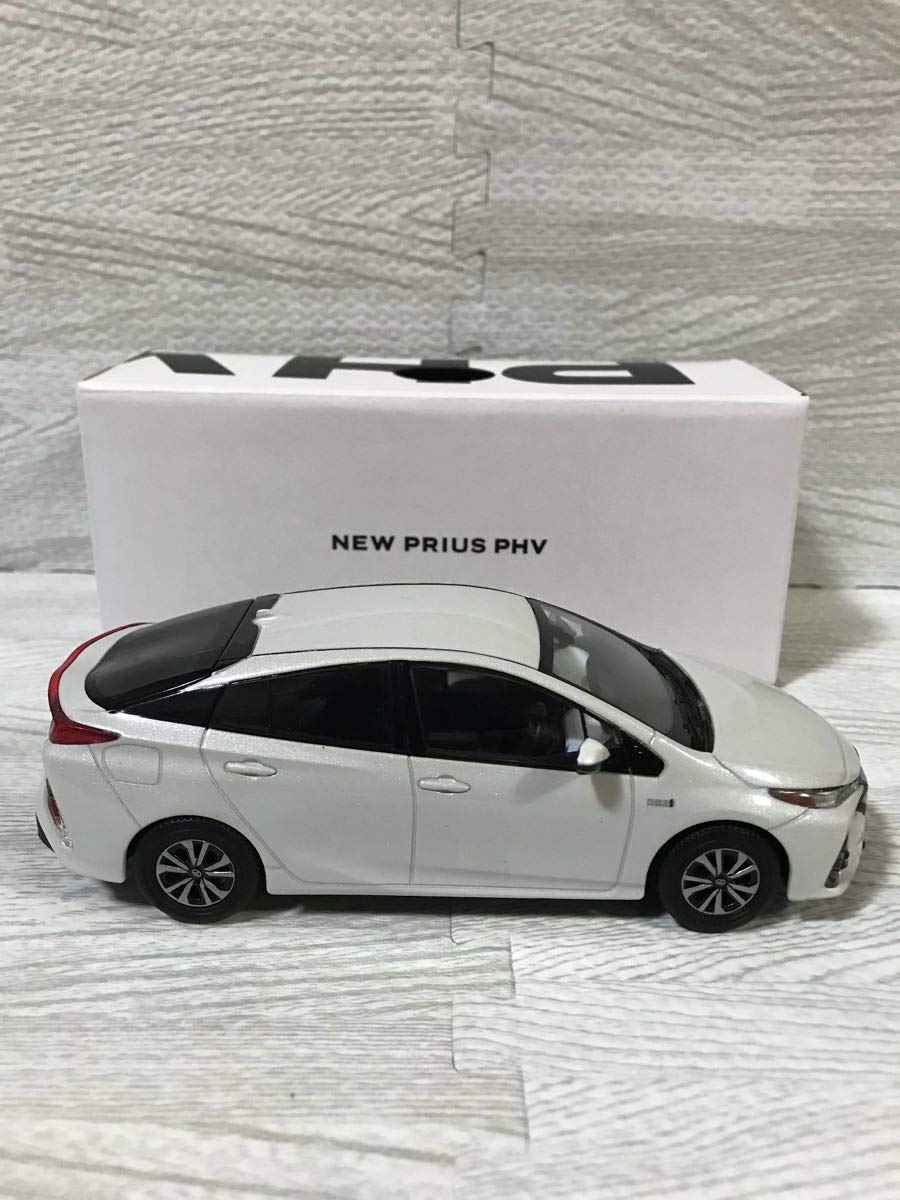 Amazon | 1/30 トヨタ 新型プリウスPHV カラーサンプル 非売品