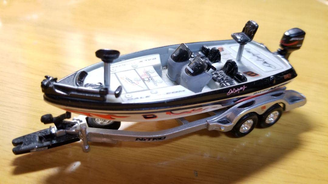 Amazon.co.jp: バス ミニカー 模型 プラモデルボート ダイキャスト