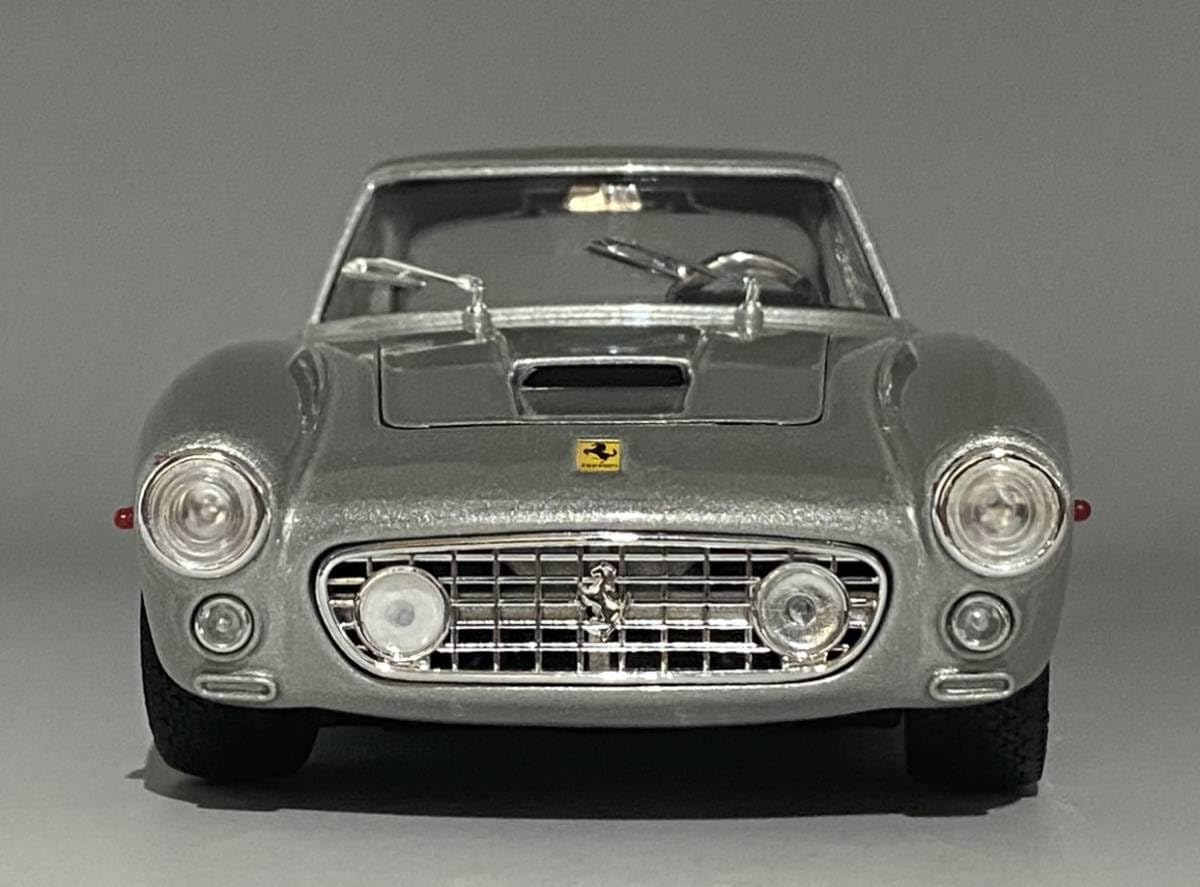 Amazon | 1/18 Ferrari 250 GT Berlinetta SWB Silver Winner 1961 GT