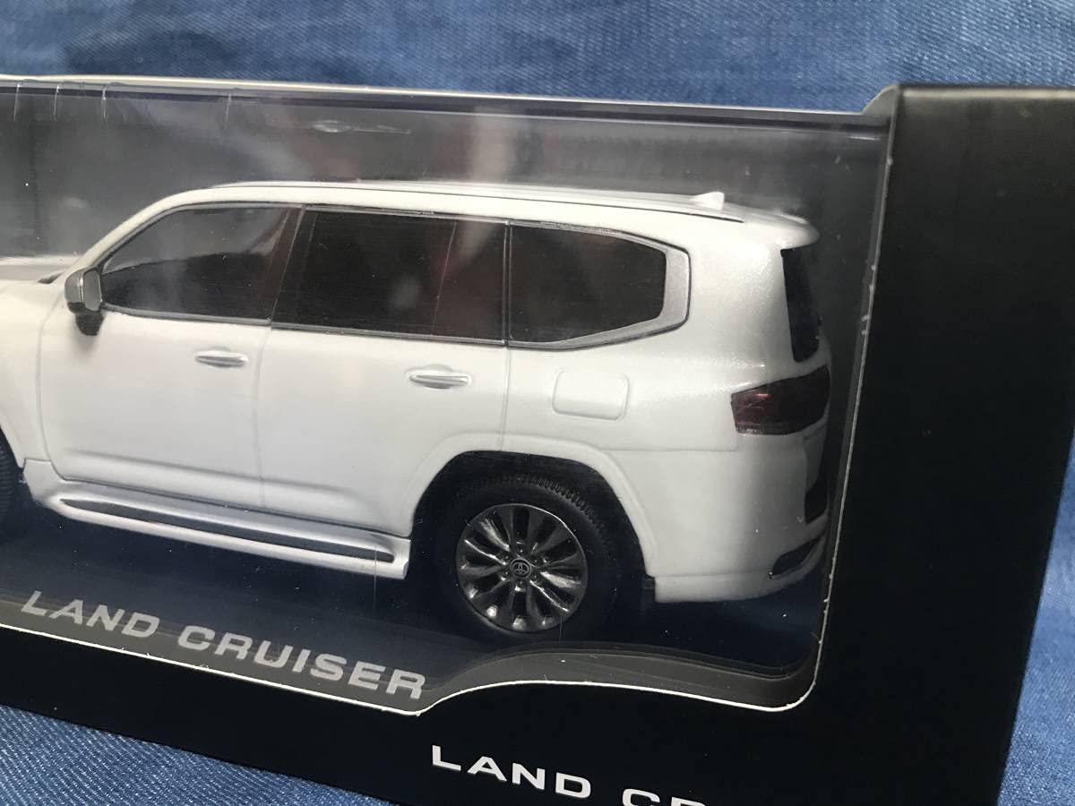 Amazon | 1/30 トヨタ ランドクルーザー 300 新型 2021年 カラー
