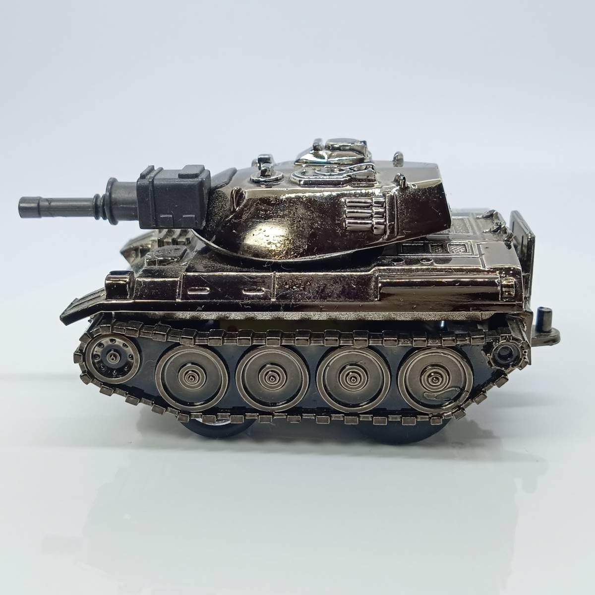 Amazon.co.jp: 日本製 コンバット チョロQ TYPE-74 J.S.D.F. 20周年