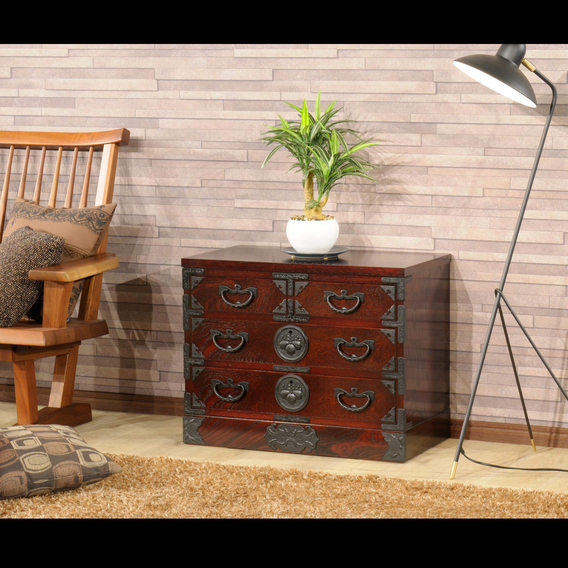 Amazon｜岩谷堂箪笥 整理箪笥 幅70 漆塗り 70x40x56｜チェスト