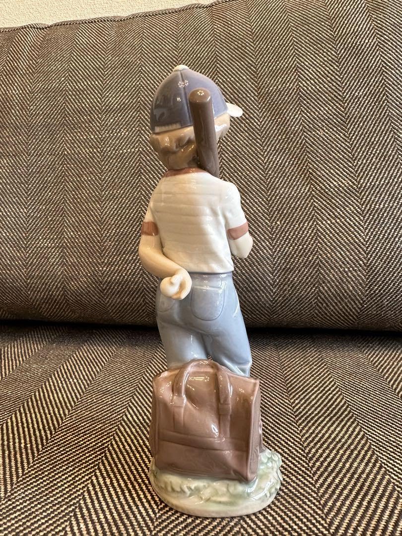 Amazon.co.jp: リヤドロ 野球少年 #7610 陶器 絶版 フィギュリン 置物