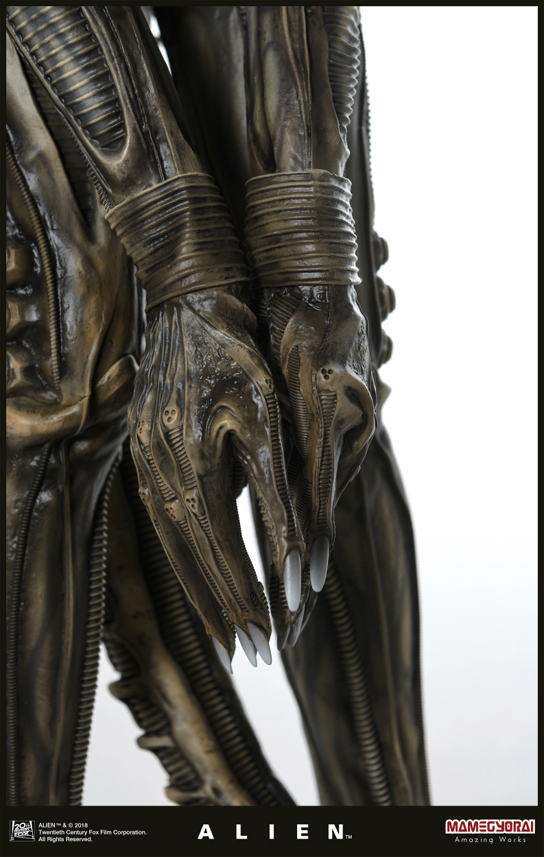 ALIEN BIG CHAP 1:3 SCALE STATUE - FUJIMOTO YOSHIKI｜藤本圭紀
