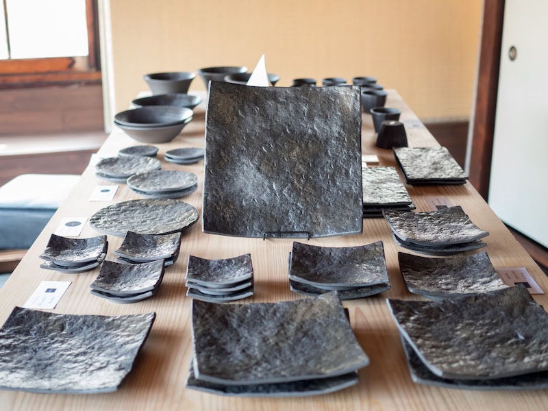 伝統工芸の固定概念をとりはらって考える – 黒備前・素材としての陶器