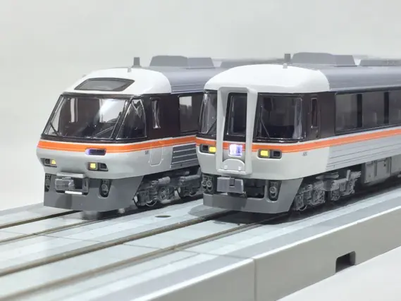 キハ85系「ワイドビューひだ・ワイドビュー南紀」入線です。KATO 10