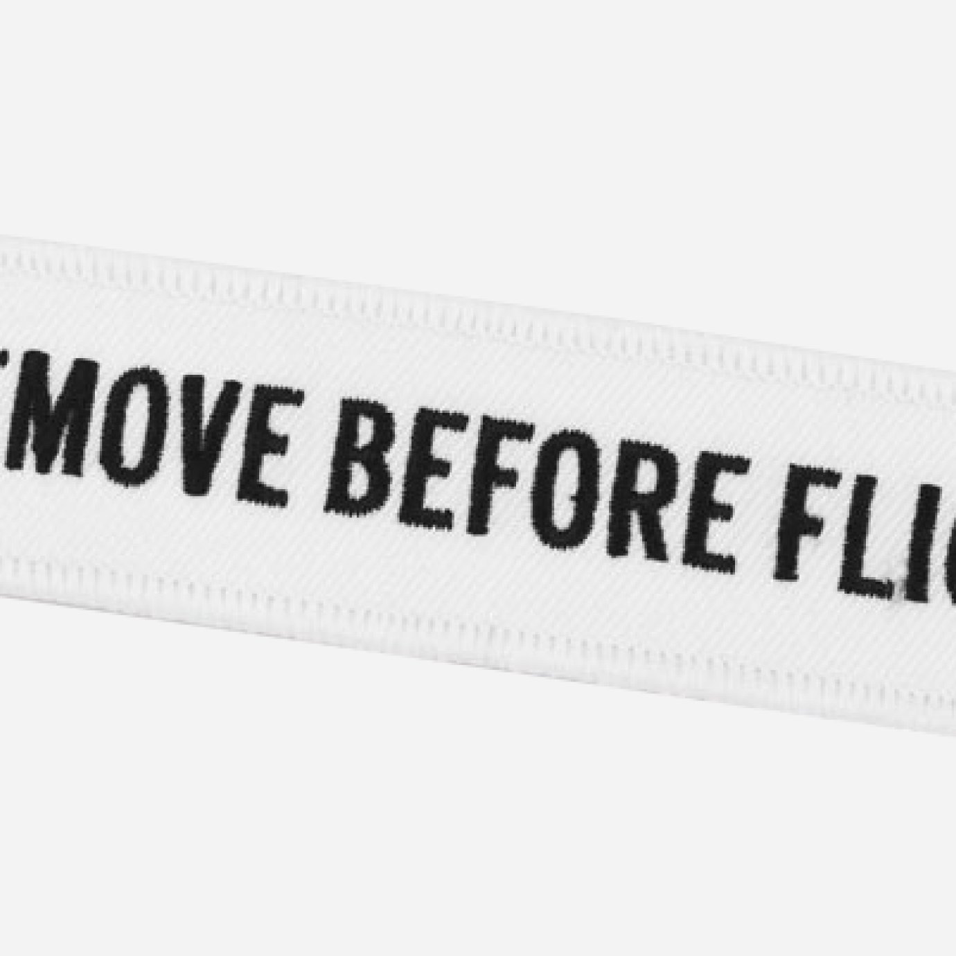 Nordace「Remove Before Flight」キーチェーン