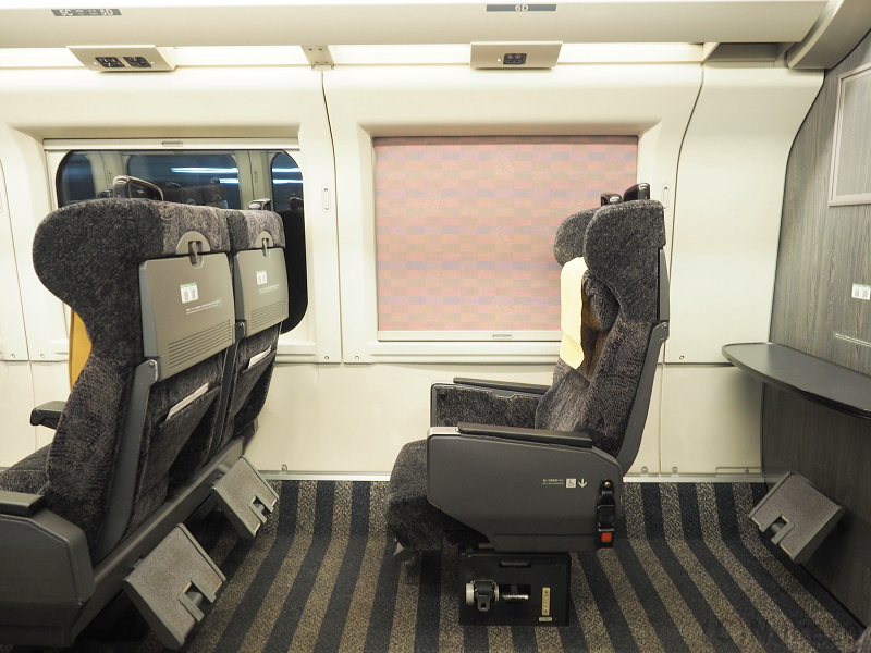 E3系1000番台「つばさ」 グリーン車 車内の様子を紹介 座席・デッキの