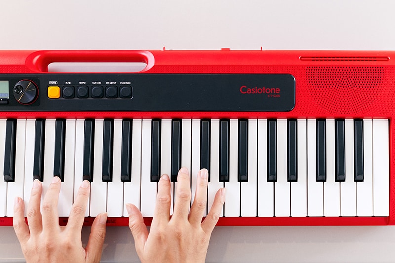 CASIO カシオトーン「CT-S200」特集｜みんな、本当は楽器やりたかっ