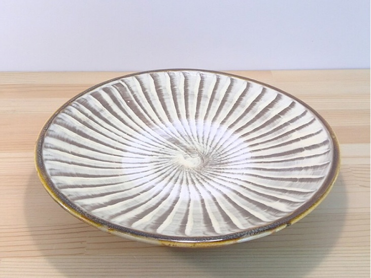 8寸皿 刷毛目（はけめ）｜小皿・大皿｜おんた家｜小鹿田焼の器、お皿