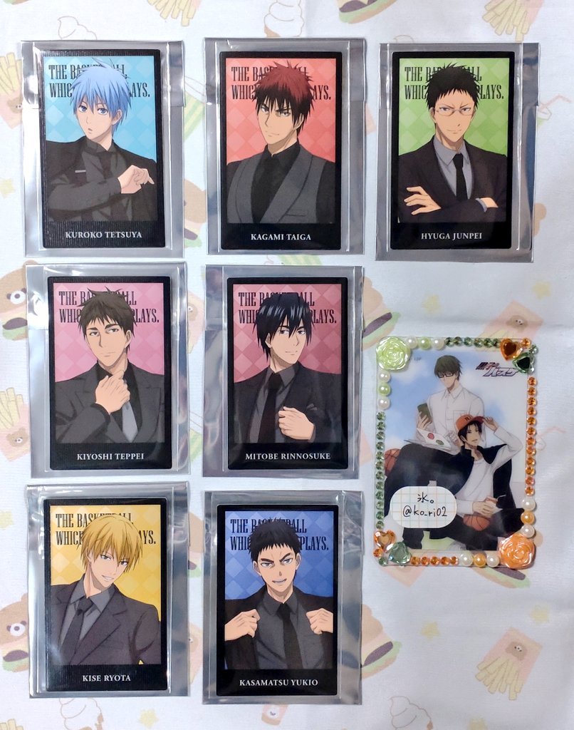 交換】 黒子のバスケ 黒バス 中外 JF2026 黒スーツ 缶バッジ ポラ