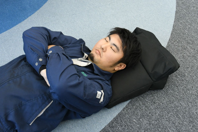 トトノイフロアグラ - ワーキングサプライブランド「Plusone（プラス