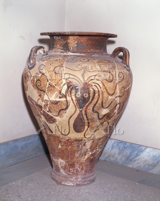 クノッソス神殿のタコ文様の壺 [20291116]の写真素材 - アフロ