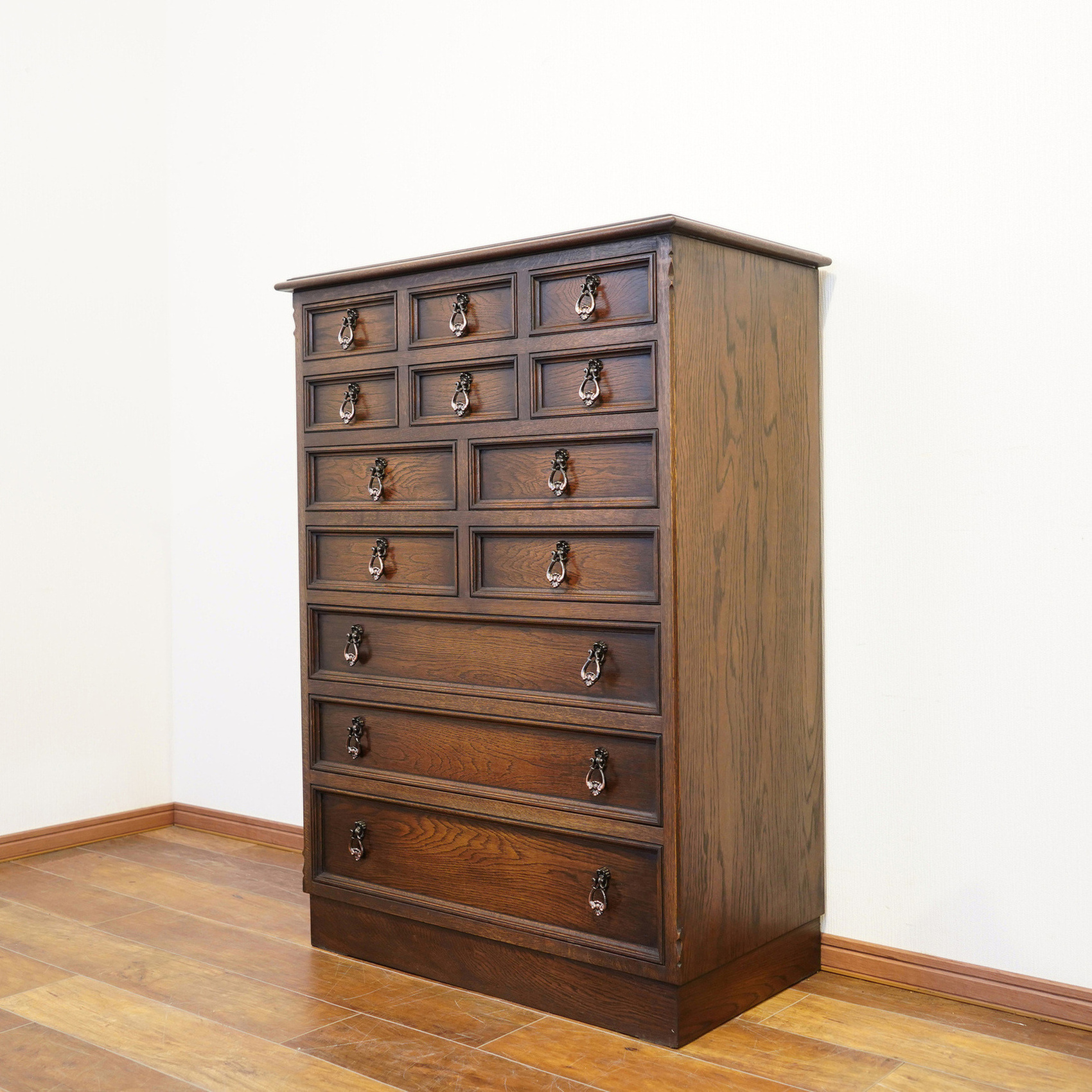 R.Nagataについて | オーダーメイド家具の永田良介商店 -神戸の欧風