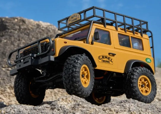 FMS 1:24 FCX24M ランドローバー ディフェンダーD90 キャメル