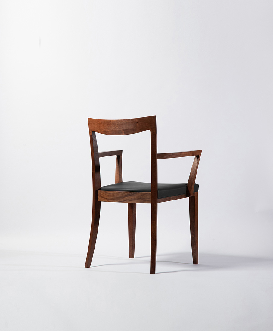 CAREZZA（カレッツァ）｜Chairs｜Chairs / Armchairs｜Ritzwell