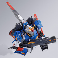 バンダイ驚異のメカニズム！ウェイブライダー形態も再現された「METAL