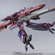 12年ぶりのリバイバル！劇場版「マクロスF」より、DX超合金「 VF-27γSP