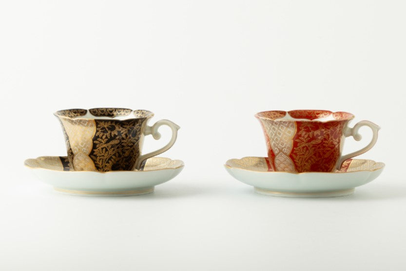 桃絵金襴手(黒)【紅茶碗皿】｜有田焼なら賞美堂本店オンラインショップ