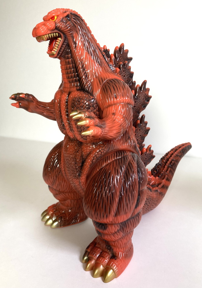 東急ハンズ渋谷店にハロウィン仕様のマルサン製「GODZILLA 350」出現