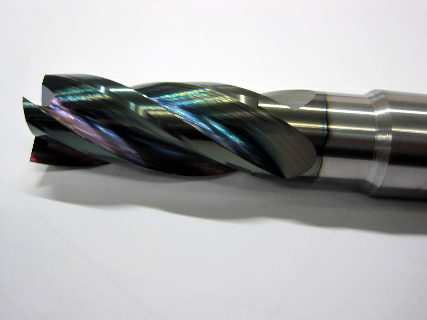 コーティング処理 | 超硬ドリル・特殊超硬切削工具専門メーカー