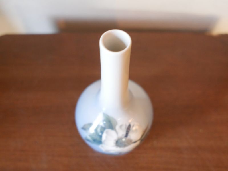 ROYALCOPENHAGEN 白い花と蜂 フラワーベース 一輪挿し ロイヤル