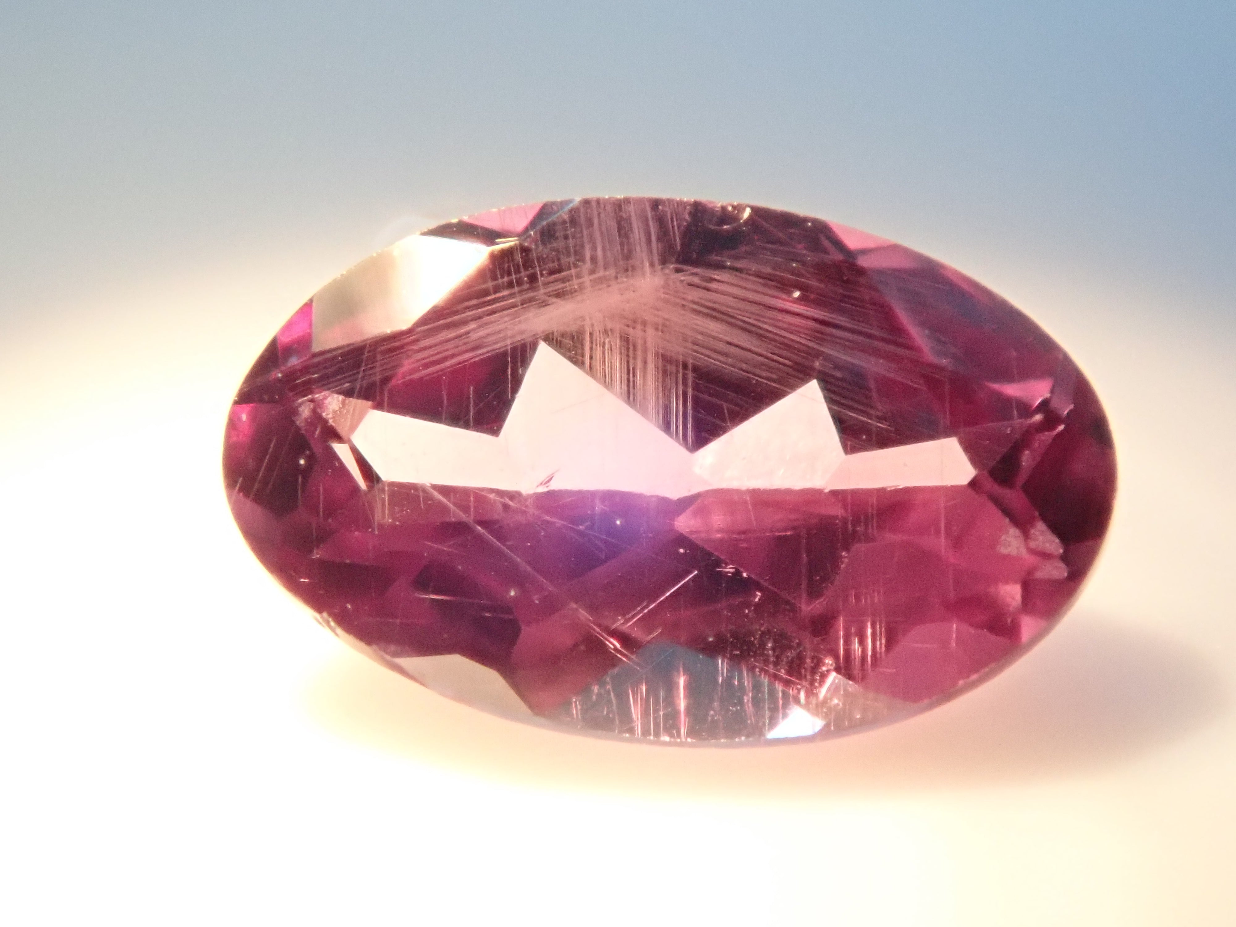 タンザニア産カラーチェンジガーネット 0.290ctルース