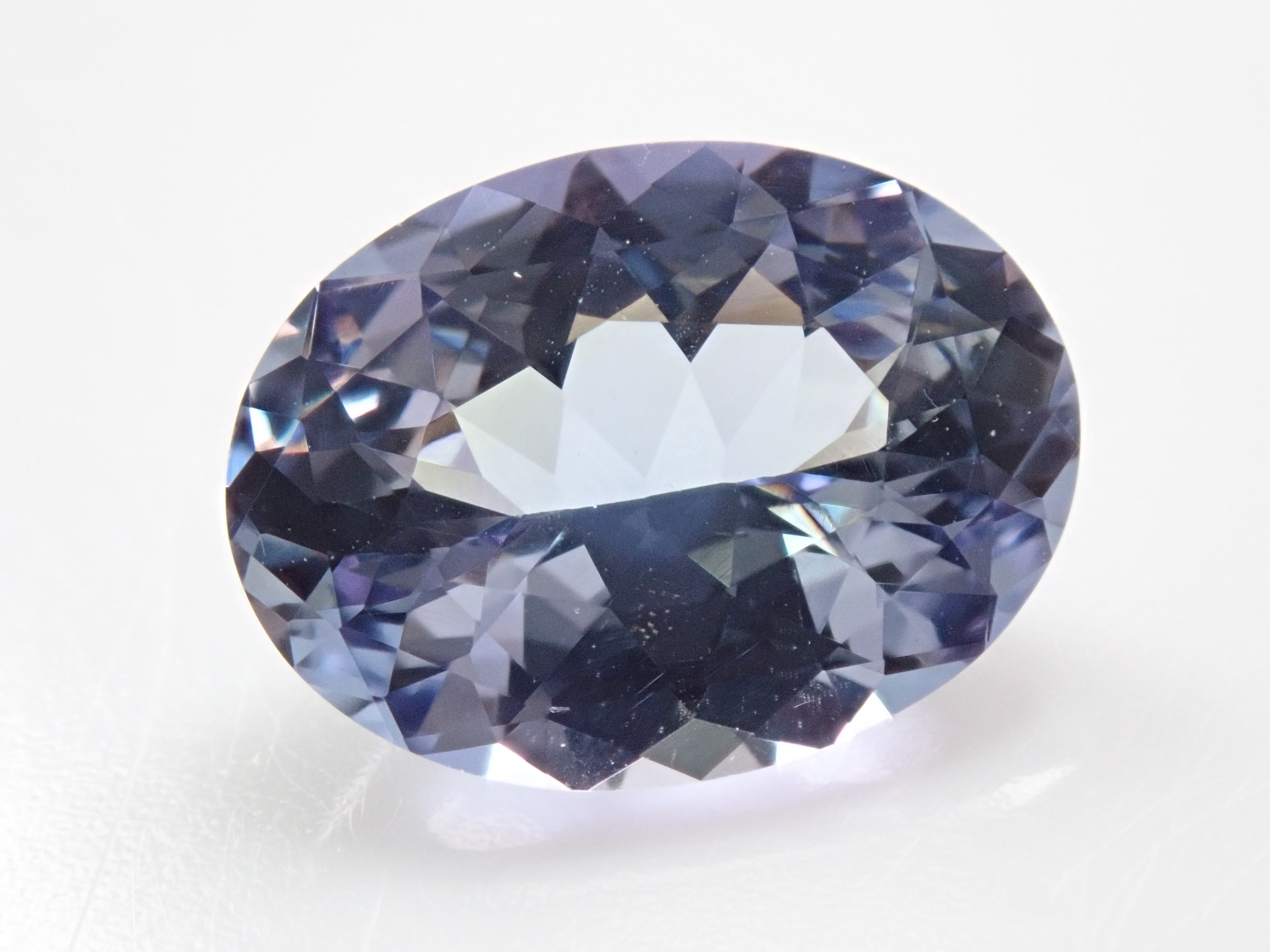 タンザニア産バイカラーゾイサイト 2.304ctルース