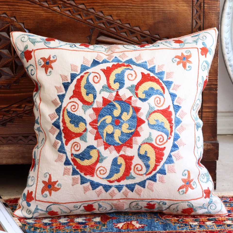キリムスタイル / スザンニ クッションカバー/ウズベキスタン シルクの