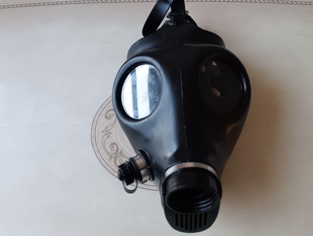 イスラエル ガスマスク＋リブリーシングシステム Amazon.co.jp: [ベルクヴァン] イスラエル軍仕様ガスマスク(4A1) 用