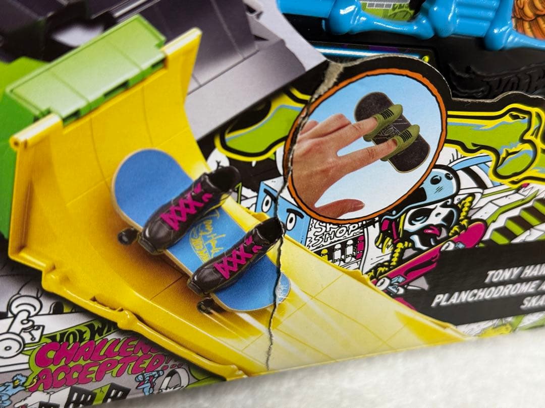ホットウィール TONY HAWK TRANSFORMING SKATE BUS オンライ