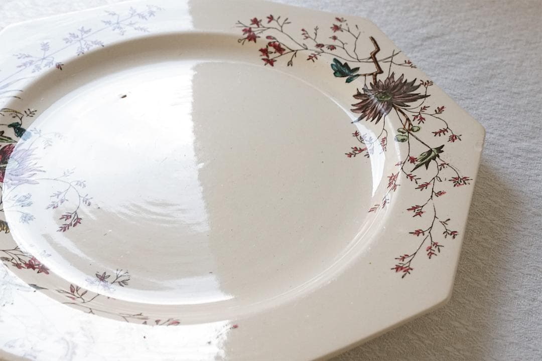 イギリスアンティーク　ボタニカル柄　オクトゴナル　プレート　21.7cm　A