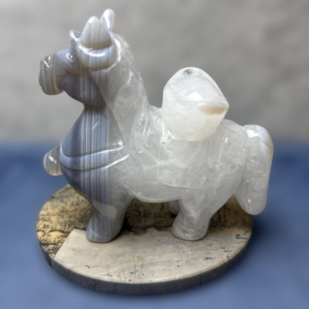 最高品質瑪瑙　馬の置き物　台付き　12-1 theory xyz 翡翠 馬 置物 立ち馬 大 飾彫り台座付 : theory xyz - 通販