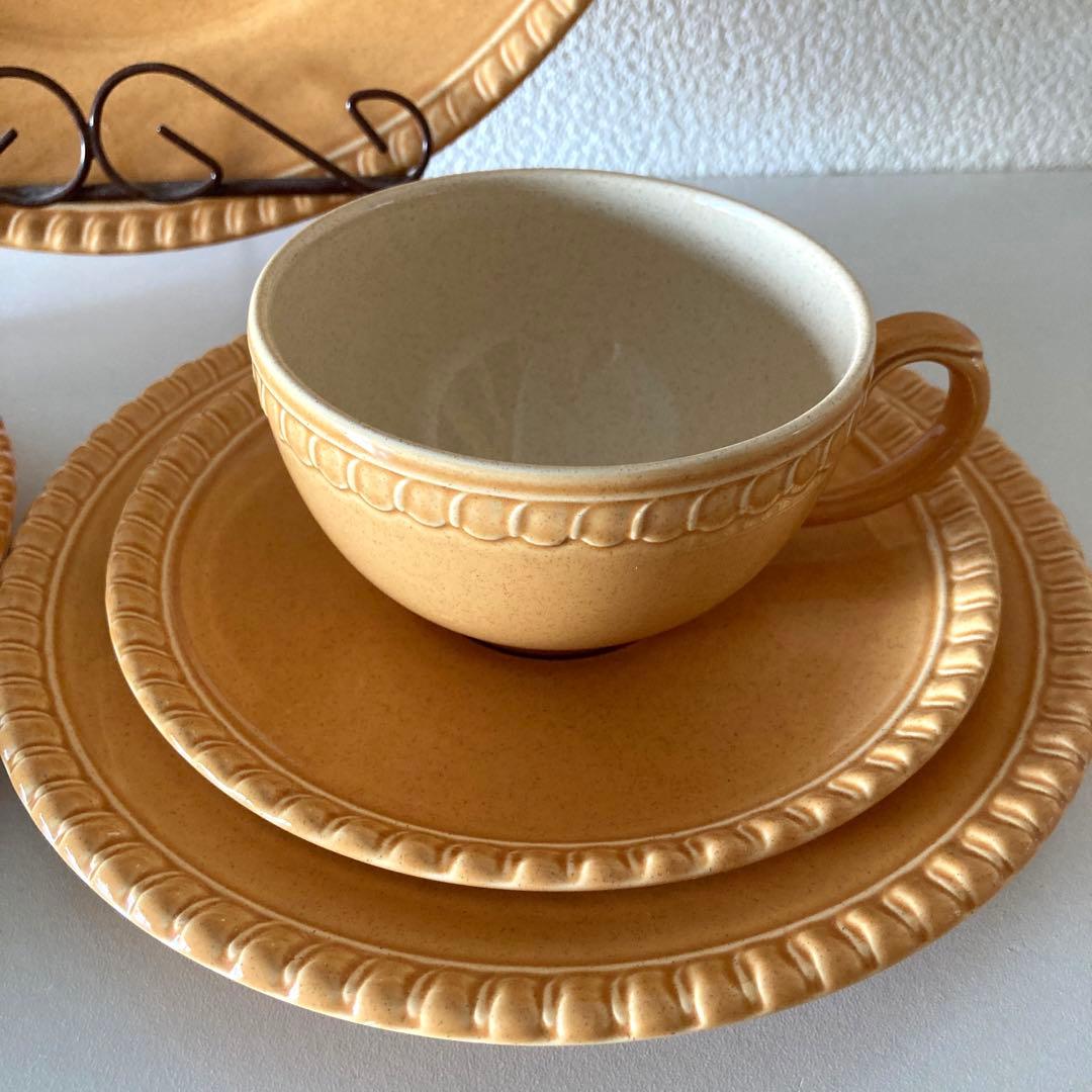 《未使用》ロイヤルスタッフォード☆英国製☆カップ＆ソーサー&大皿