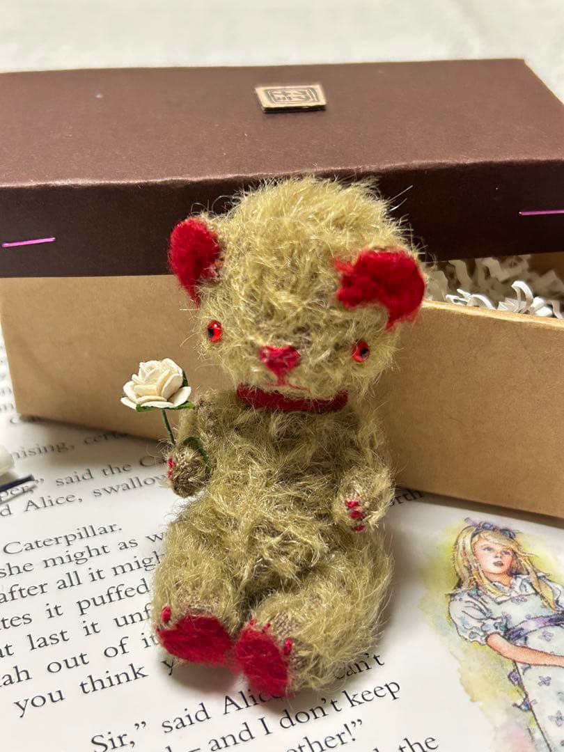 作家クマナミ様 ミニチュア ぬいぐるみ テディベア 4月25日発売『ぬいぐるみ＆テディベアBOOK』見本誌到着！ - ニュース