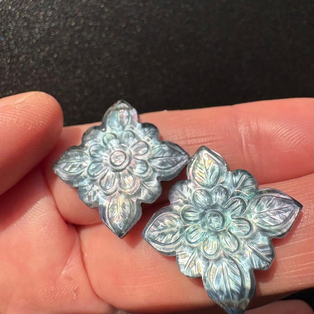 《RiSaO＊様》ブラックオニキス&MOPフラワーカービング＊チャーム