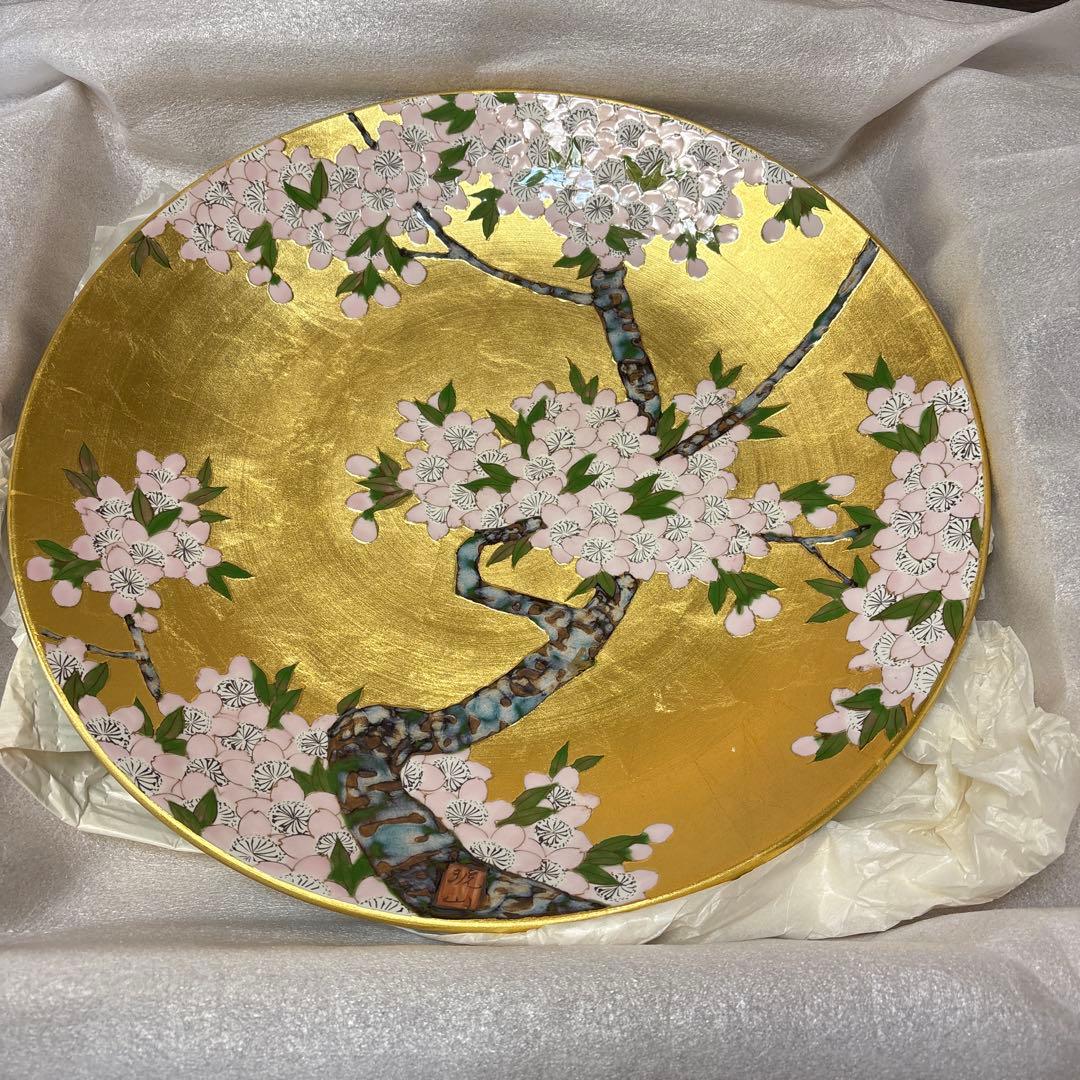 小野琥山 飾り皿「桜絵金箔押額皿」インテリア 大皿 有田焼琥山窯主 小野達郎作 金欄手飾り絵皿『桜』木製皿立てつき