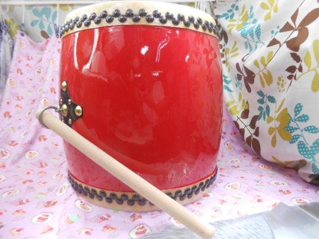 限艇新品未使用(送料無料)26.980円　エイサー大太鼓36cm*40cm　撥付 楽天市場】エイサー用太鼓（直径36cm）【送料無料】【水牛皮,沖縄,琉球