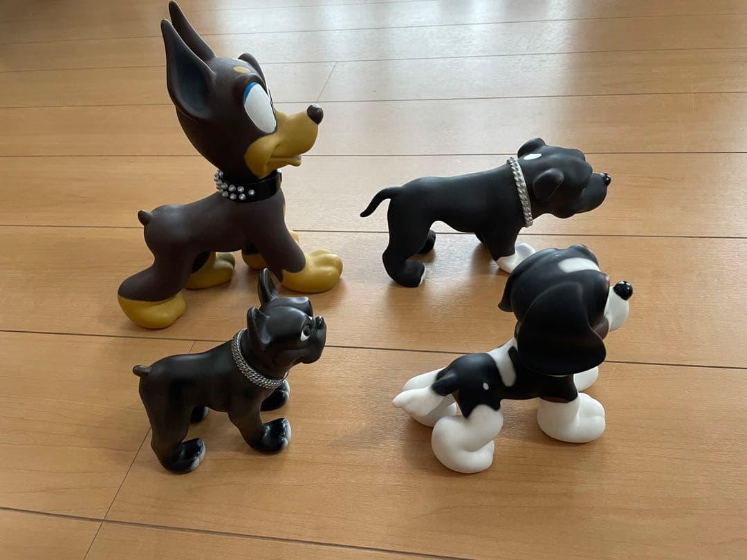 希少 ネイバーフッド フィギュア 犬 NEIGHBORHOOD メディコムトイ