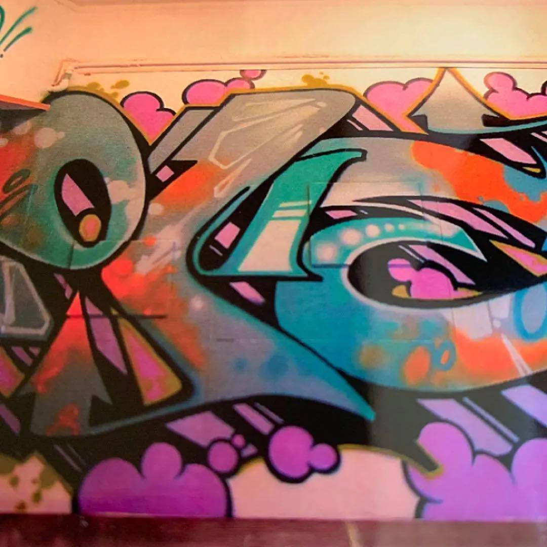 一点物】ZENONEキャンバス 額付き 作品 匿名発送 スプレー缶 - メルカリ