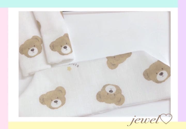 ハンドメイドスタイ　よだれカバー　胸元カバー　くま 抱っこ用スタイ まま用スタイ 抱っこ紐 よだれカバー 胸元カバー 出産