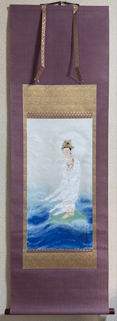 波上白衣観音　紙本肉筆　克謹拝冩　共箱　送料込み251029 波上白衣観音 紙本肉筆 克謹拝冩 共箱 送料込み251029 - メルカリ