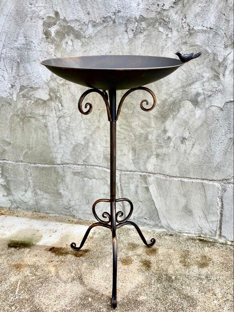 残1。アイアン製　バードフィダー 野鳥の餌台 鳥小屋 ガーデニング雑貨 フラワー スタンド 屋外 アイアン