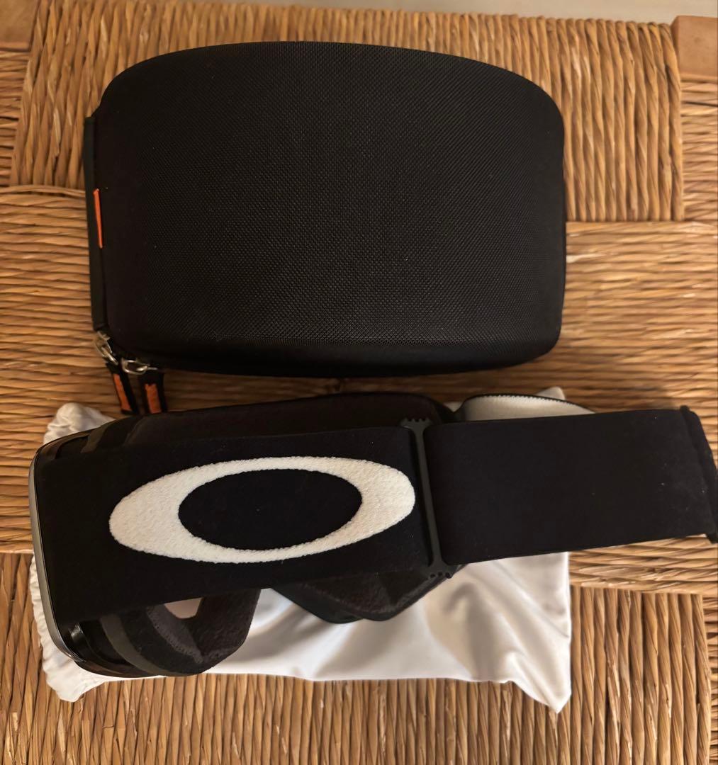 Oakley ミラーレンズ ゴーグル ケース付き - メルカリ