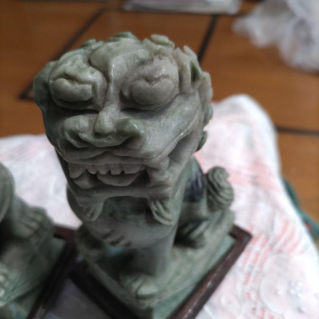 大幅値下‼️《玉彫、獅子ペア彫刻置物》（未使用保管品）玉石、金開運、魔除1558