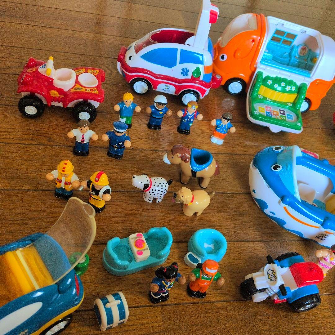 WOW Toys ワオトイズ 消防車セット 15点以上 知育玩具 おもちゃ 海外