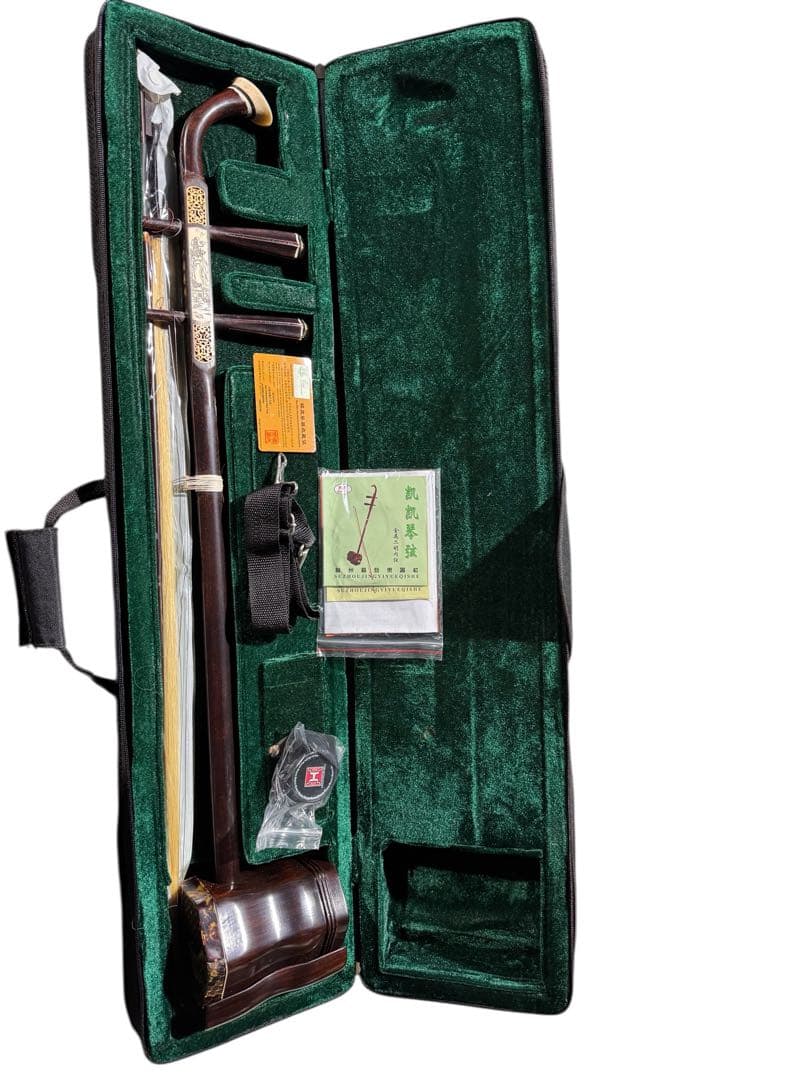 中国　二胡 紅木 中国楽器 現状品　蛇皮使用 登録証付き ケース・弓付き 美品 新品】 蘇州二胡 紅木 胡弓 ヘビ皮 二胡 弦楽器 セミハードケース付き
