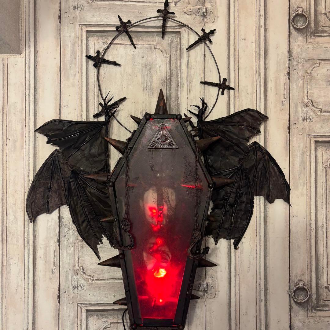 【Special Price】 血誓いの棺(拷問)オブジェ