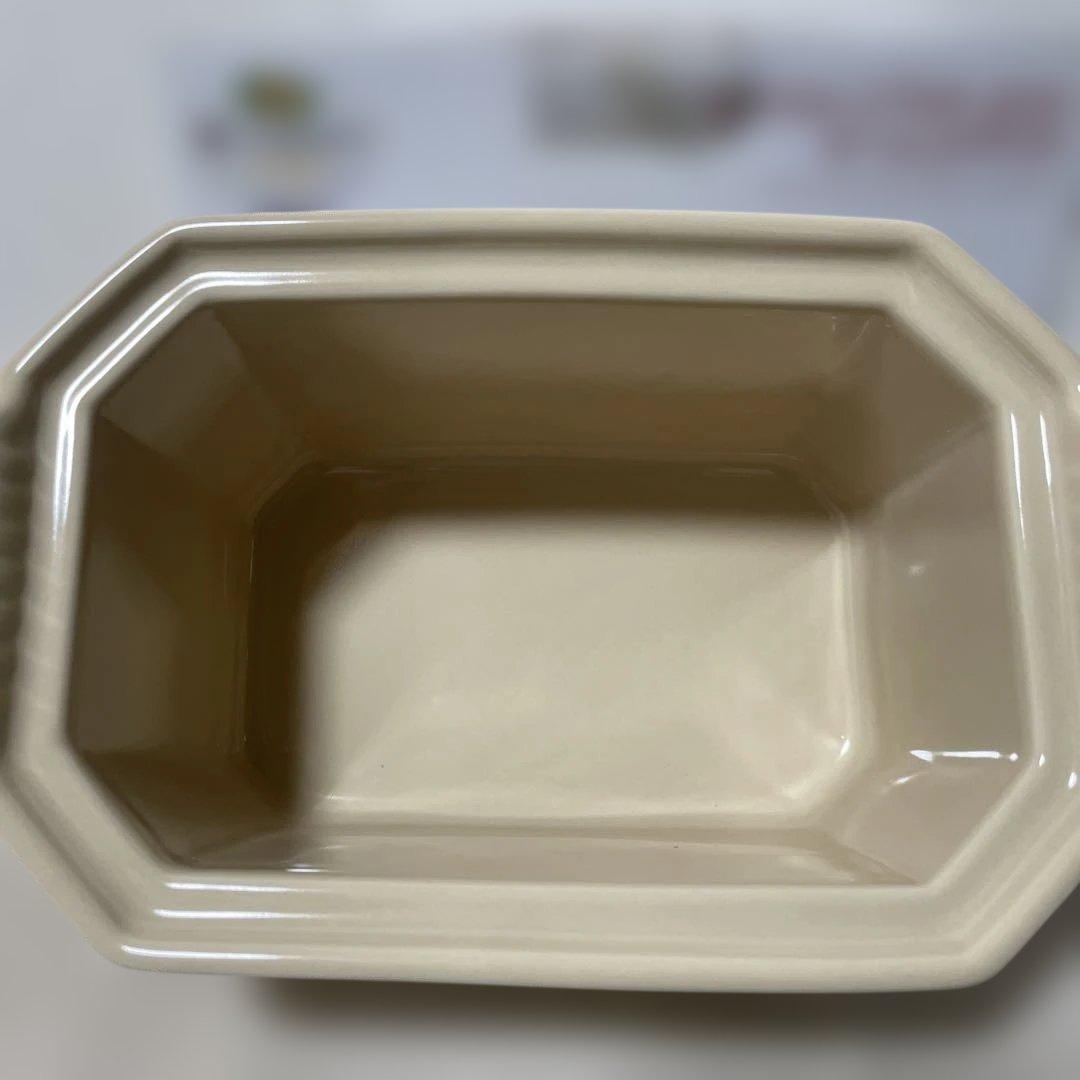 《新品》ルクルーゼ ヘリテッジテリーヌ プレスプレート付き ベージュイエロー