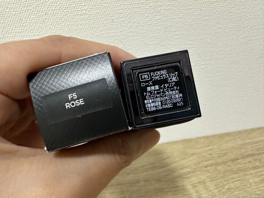 トムフォードビューティ FUCKING ファビュラス リップ F5 ローズ